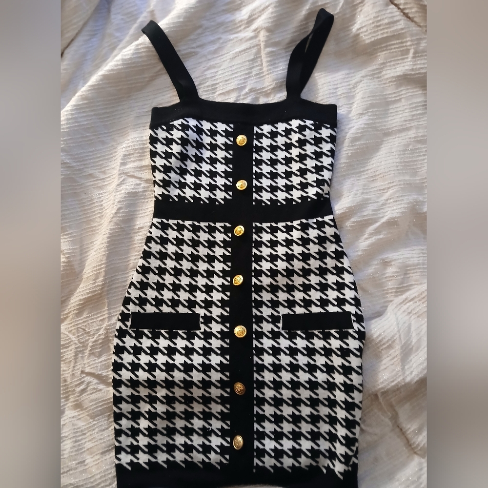 Chic Black and White Houndstooth Dress
